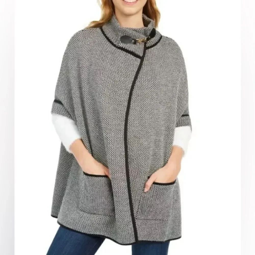 CEJON Women’s woven knit Poncho riding Cape One Size Fits Most Black / White